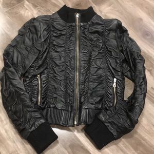 🔥🔥identify gorgeous leather bomber jacket